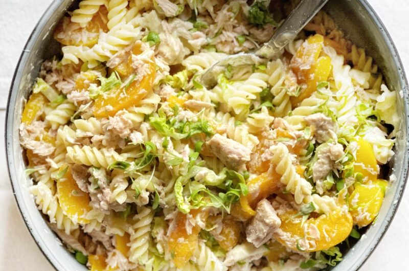Koude pastasalade met tonijn